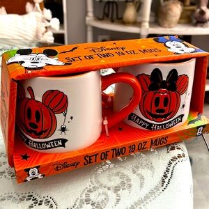 Mickey & Minnie Halloween Mug
Set